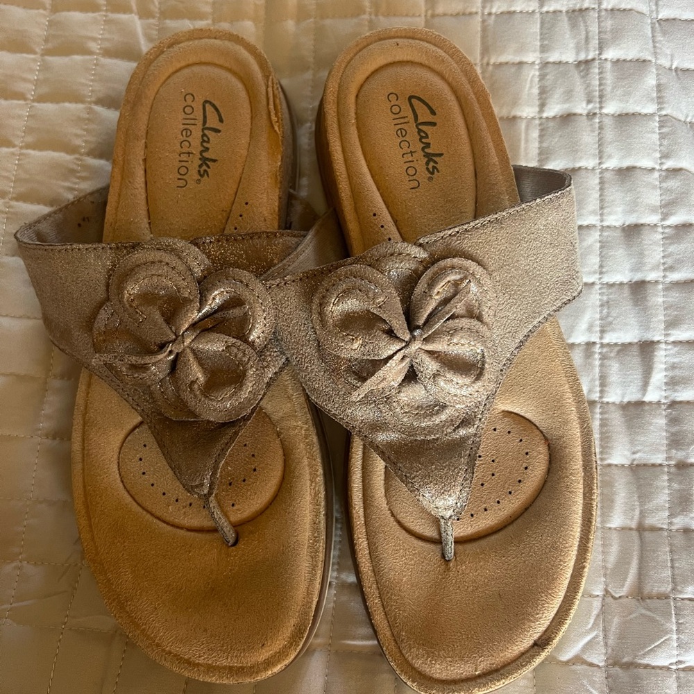 Clarks Women's Beige Floral Sandals